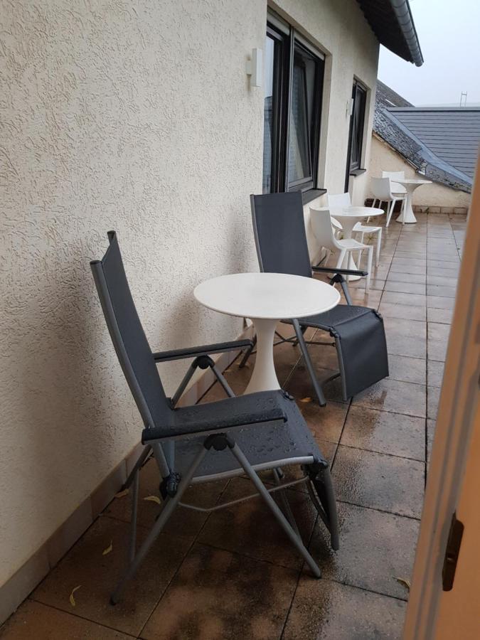Gaestehaus Vinum Leiwen Exteriör bild